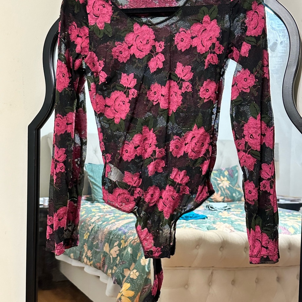 Floral Mesh Bodysuit with Pink Roses🌸🖤🌸